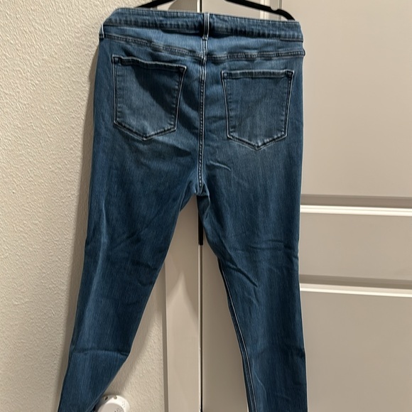 Skinny jeans - Picture 3 of 3